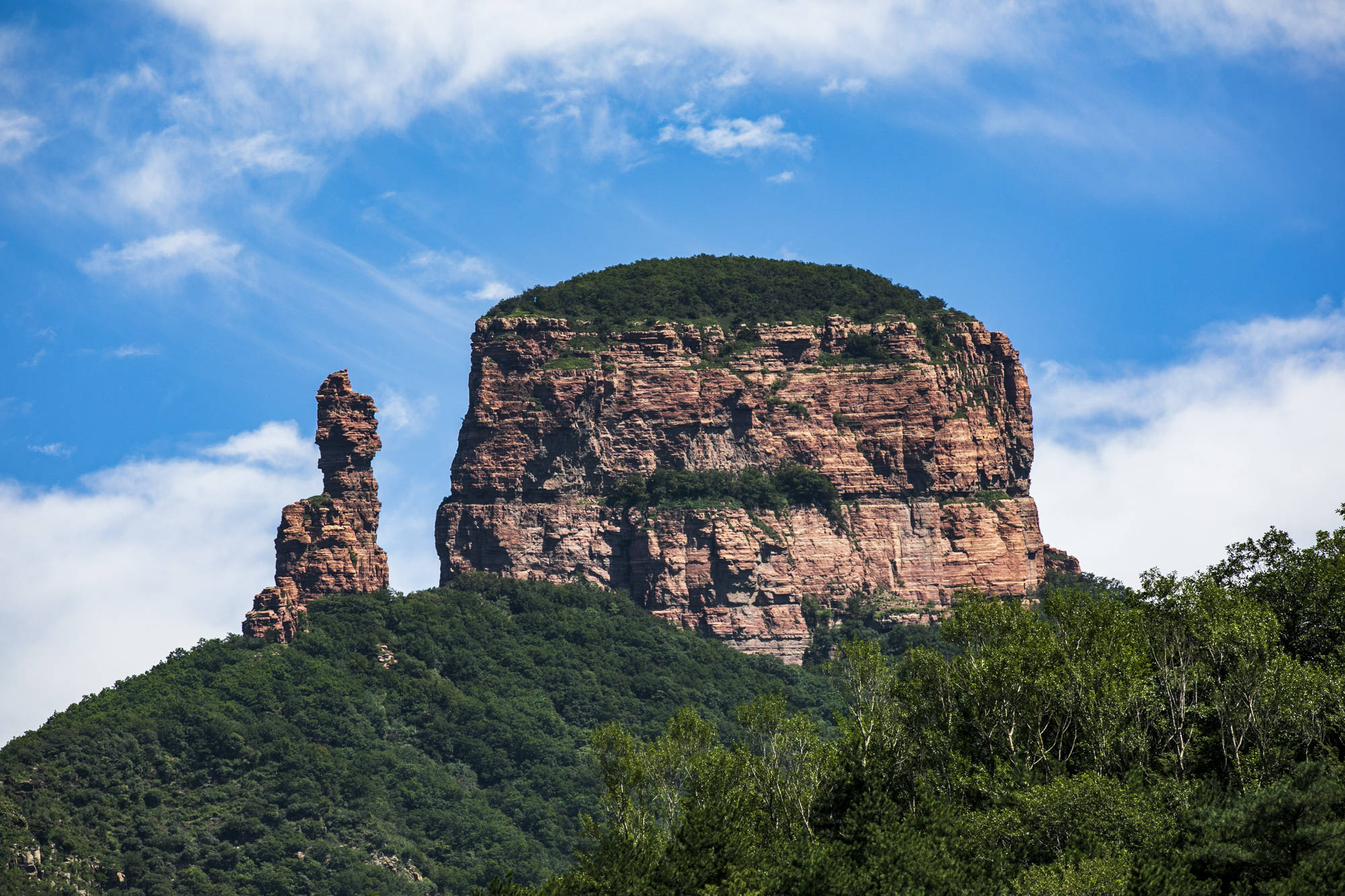 太行山嶂石岩地貌图片