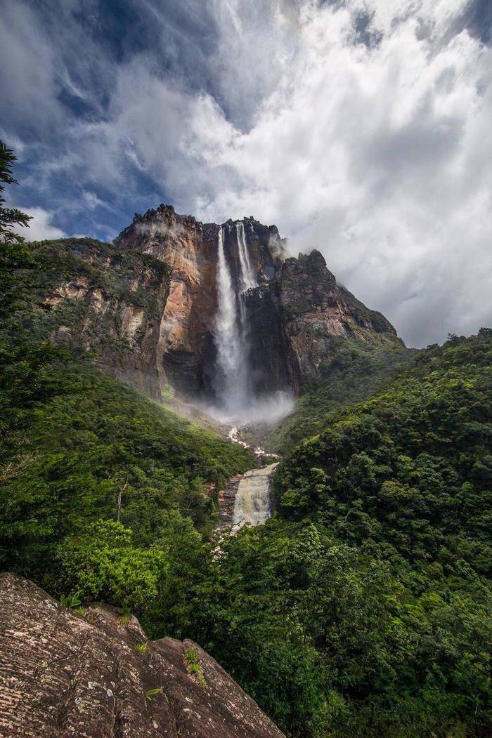 真实存在的3000尺瀑布天使从天而降的世界最大落差瀑布