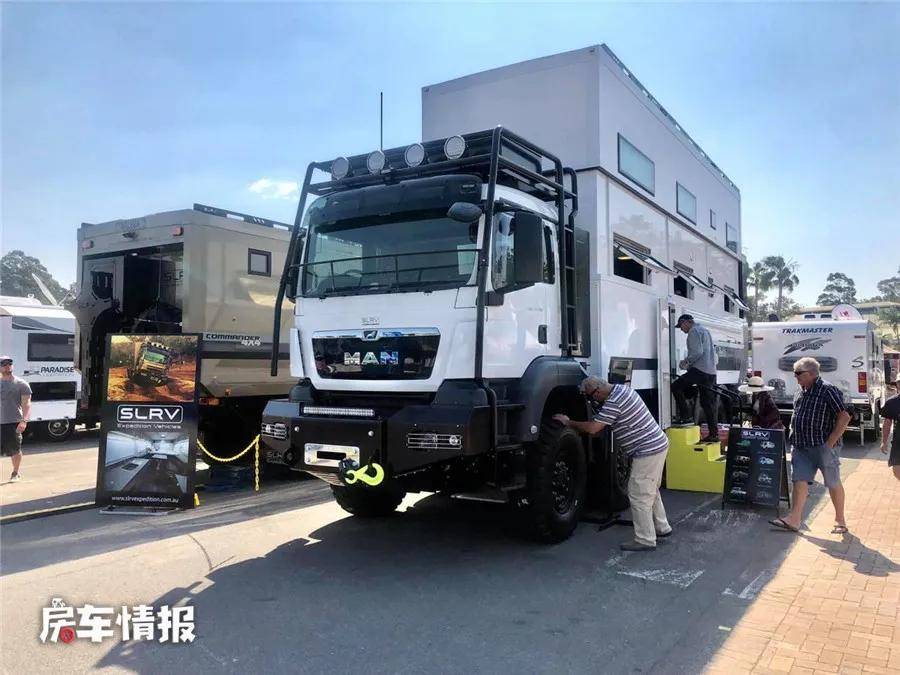 這款man指揮官 8x8房車是由澳大利亞的slrv公司基於man tgs 8x8打造