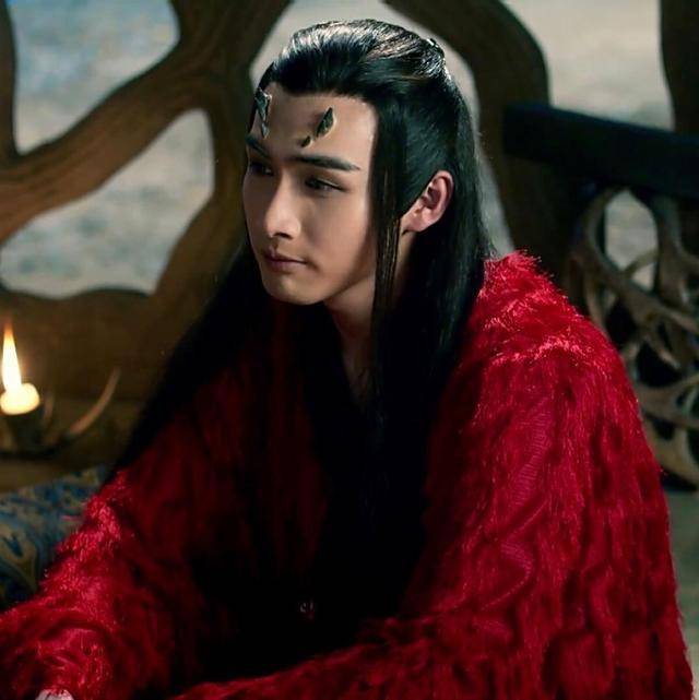 男明星红衣古装造型邓伦妖媚肖战帅气
