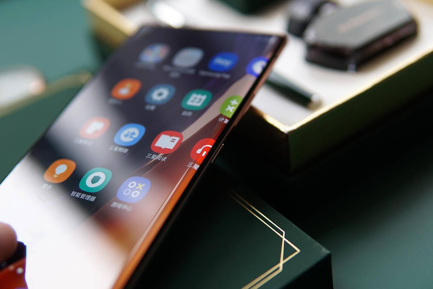 原创机皇实至名归,三星note20 ultra手感好到爆