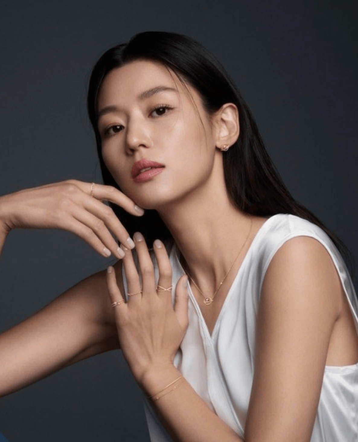 全智贤拍摄最新画报状态完全不像快四十的人 微笑君电影 2020-09-02