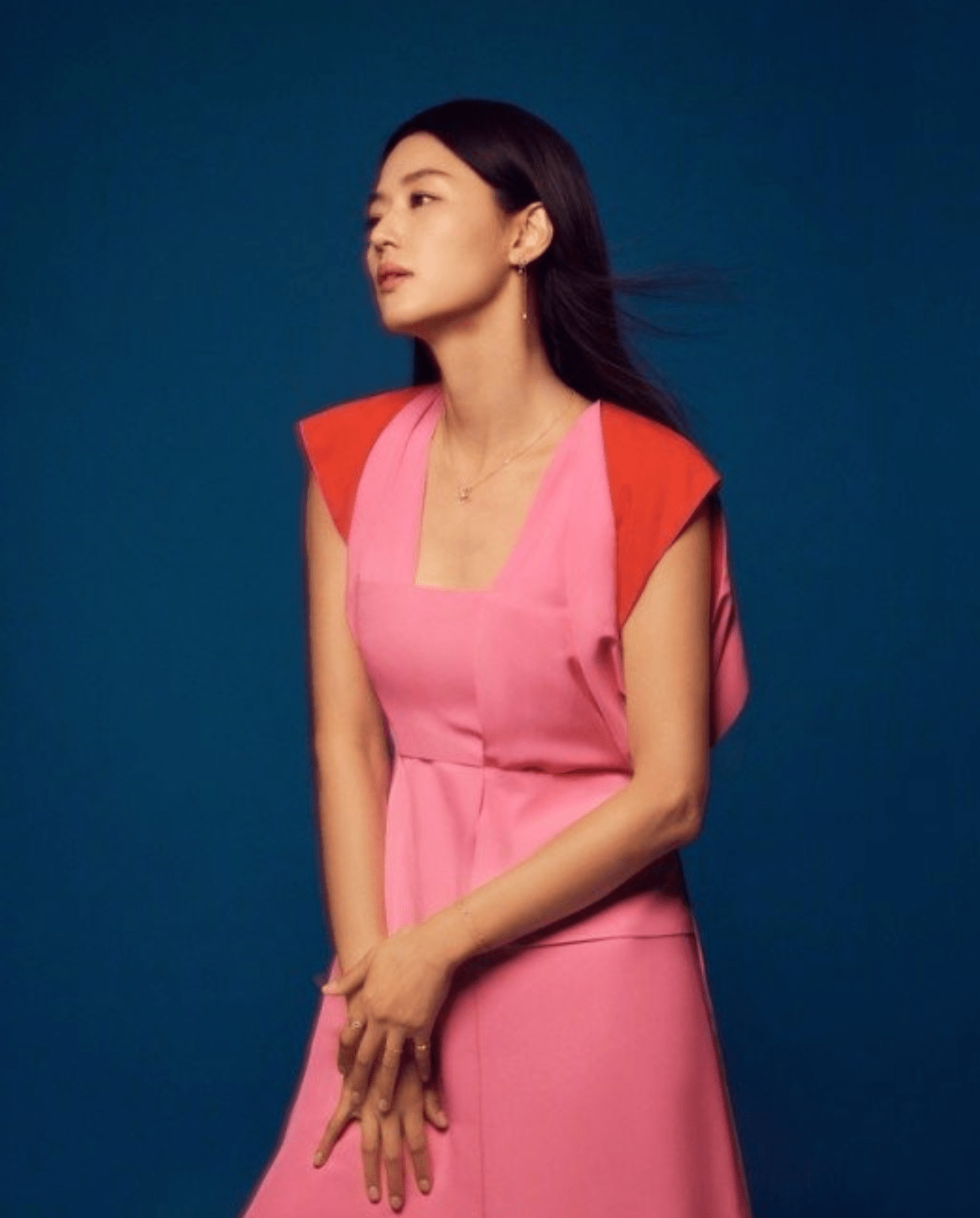 全智贤拍摄最新画报状态完全不像快四十的人 微笑君电影 2020-09-02