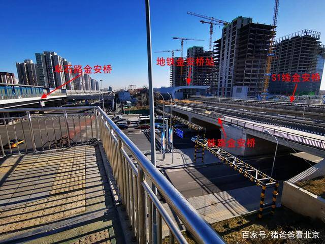 实图地铁金安桥站石景山交通枢纽后起之秀