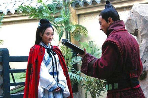 原创蔡文姬才貌双全曹操重金赎回她后为何将她嫁给一个搞屯田的人