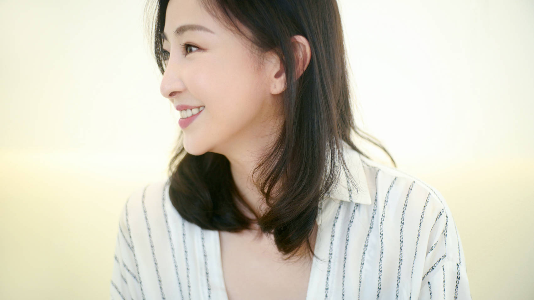 演员林静最新写真曝光化身撕漫女演绎默片