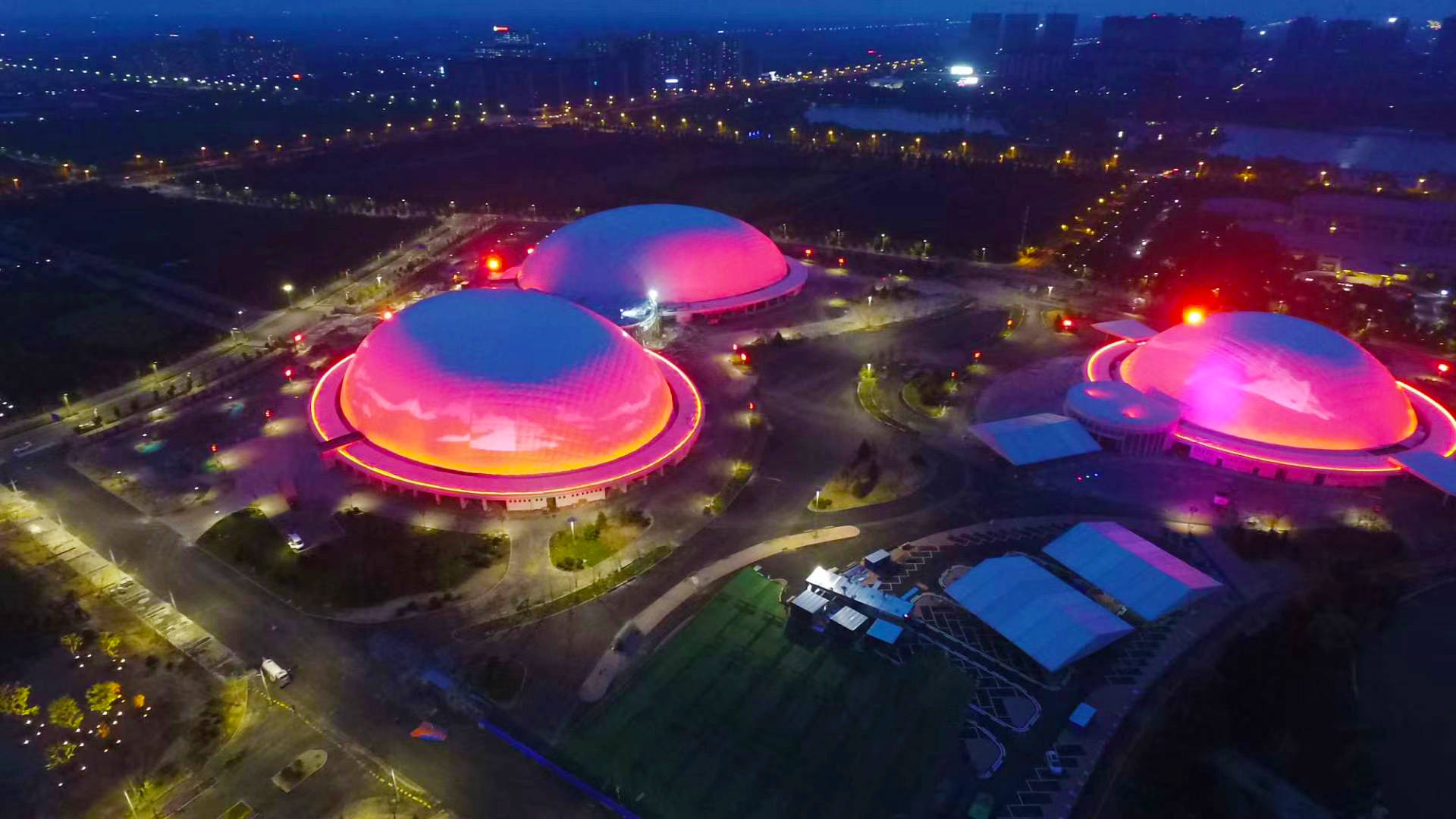 国内首次尝试利用气膜建筑举办大型室内展会探淄博珍珠观陶琉蝶变