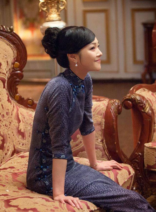 秋蝉收视扑街我被她的旗袍造型惊艳了艳压女主气质出众