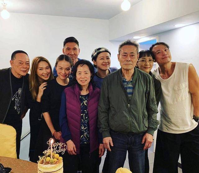 《反黑路人甲》陈志健戏外亦是"情圣",与老婆结婚八年甜蜜如初