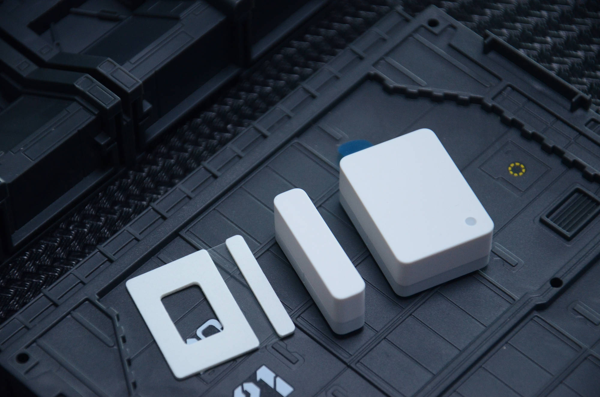 目前,我个人也简单体验了下小米门窗传感器2,下面就给大家来个简单的