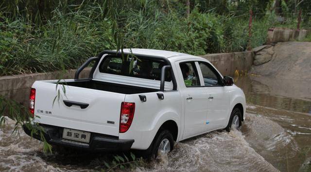 江铃新宝典驾乘舒适尽显越野suv派头