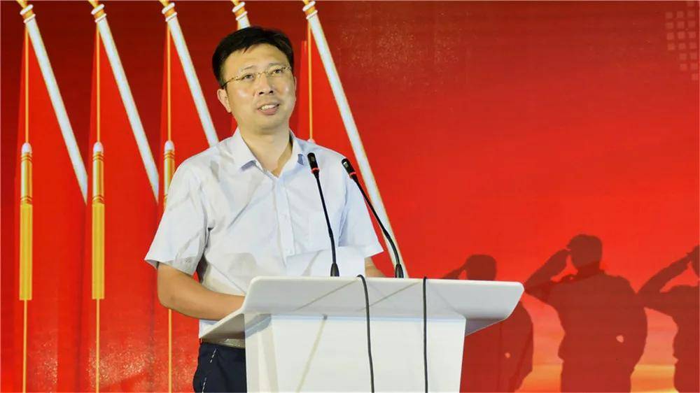 会上,文通中学常务副校长龚鹏程代表学校对此次军训活动圆满成功表示