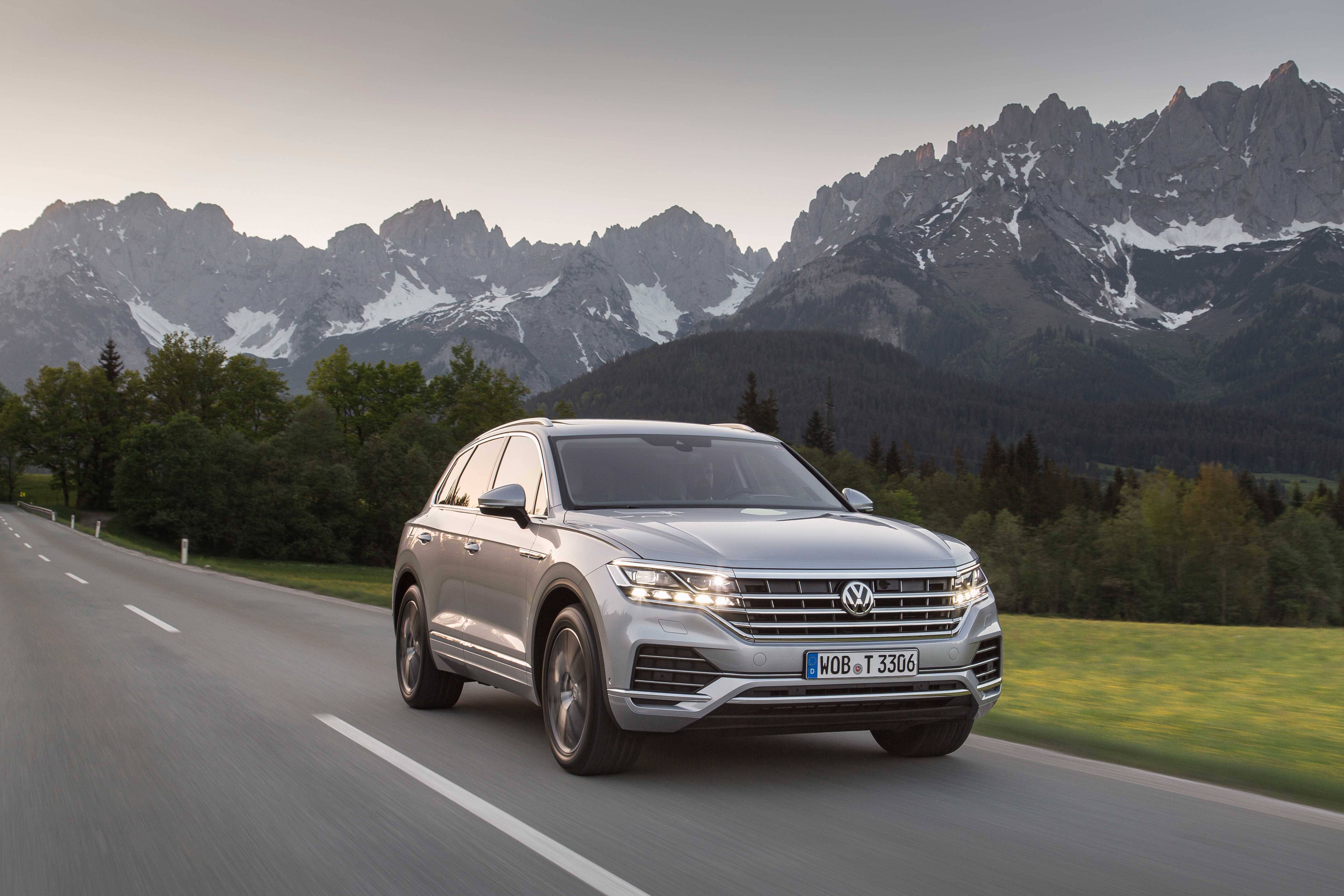 迸发雄性荷尔蒙的全能猛将全新一代大众途锐天生只为征服