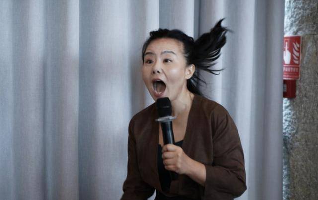 原创记得神曲忐忑吗龚琳娜为音乐仍四处采风45岁依然很魔性