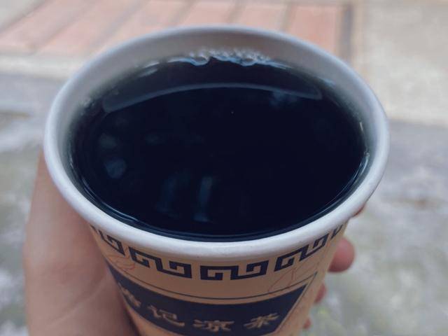 拿凉茶当"饮料"喝的广东人,我真的是很佩服!