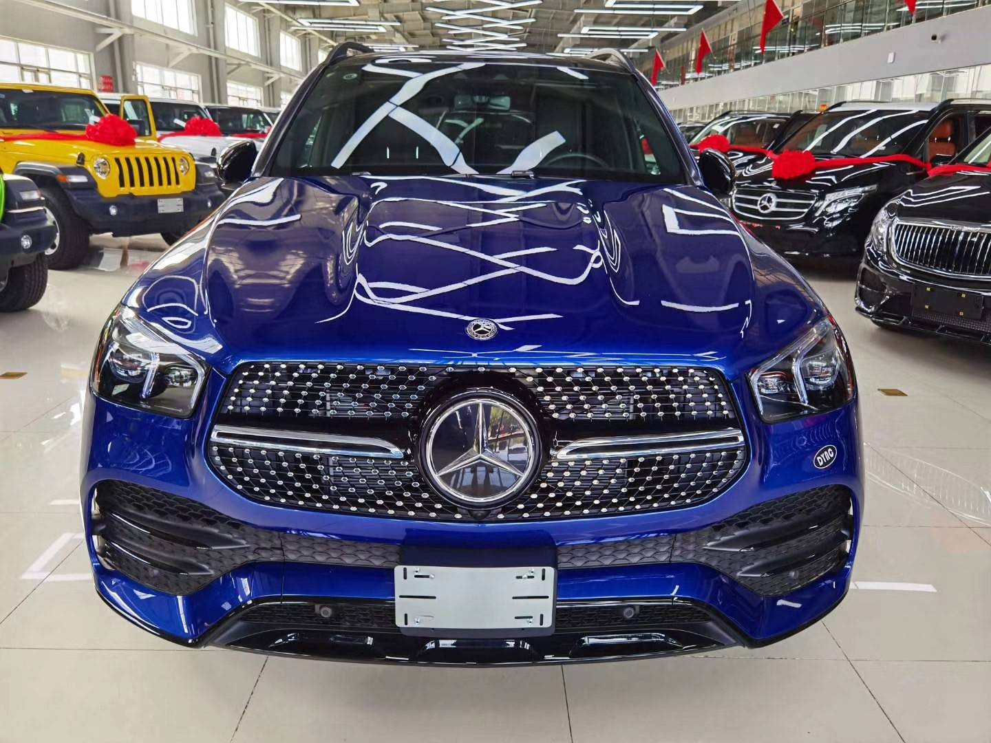 20款奔驰gle的外观造型更加清晰,更具凝聚力.