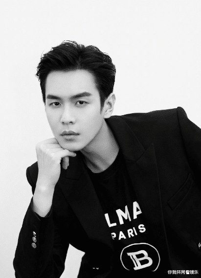 有种大哥大叫张若昀证件照看清他上学时的模样唐艺昕眼光真毒