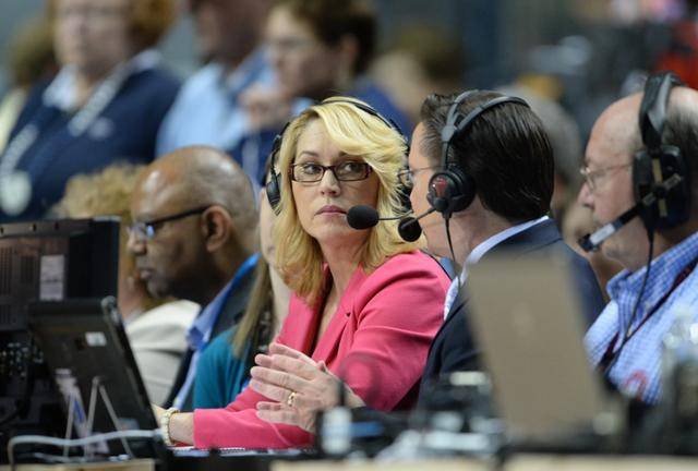 从业30年,她被称"nba主持界的詹姆斯"_伯克