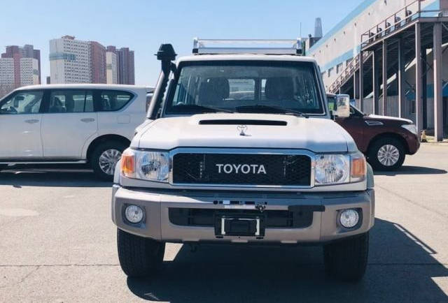 丰田酷路泽lc76实拍经典复古_手机搜狐网