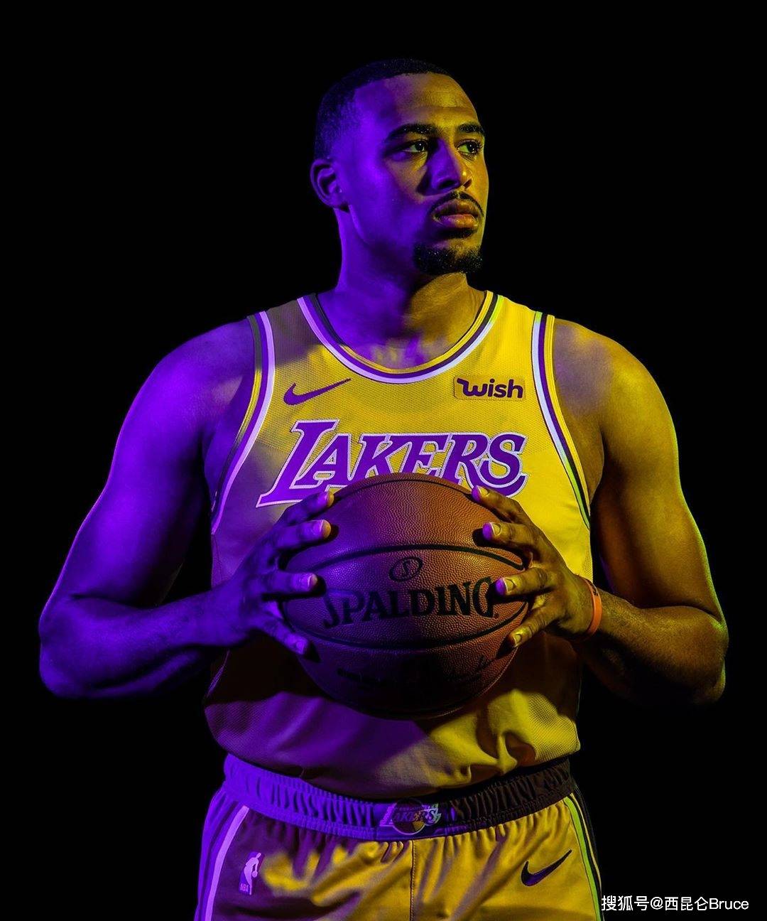 总评—大变阵,几乎为对手完美设计阵容—湖人3-1马赛克夺赛点