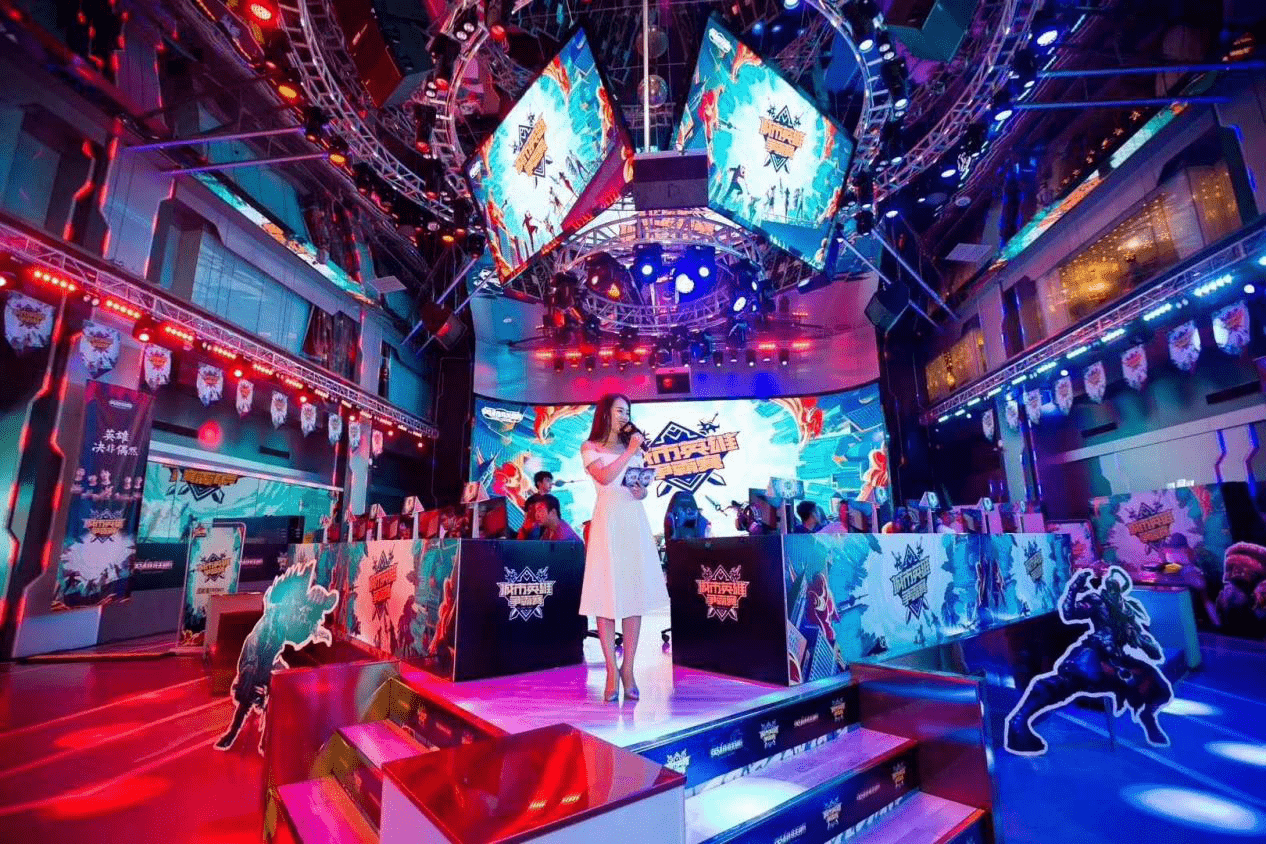 lol重庆省赛决赛,高手云集大都会东方广场火拳电竞造势开启