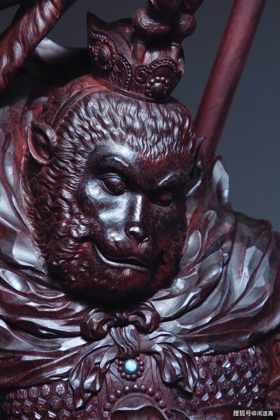 难得一见的紫檀木雕作品,齐天大圣,孙悟空