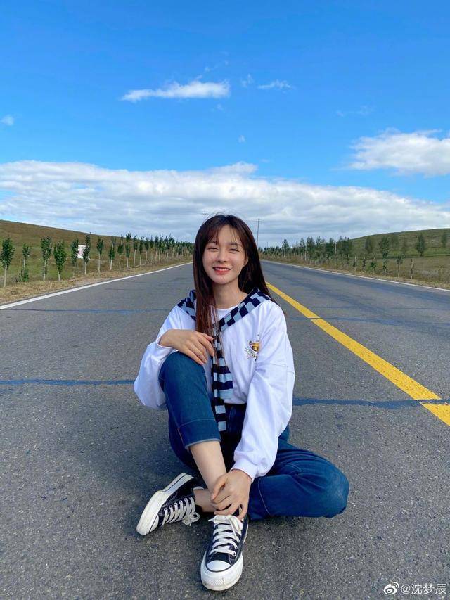 原创张小龙狠批沈梦辰耍大牌仅一天就道歉节目照片成证据还沈梦辰清白