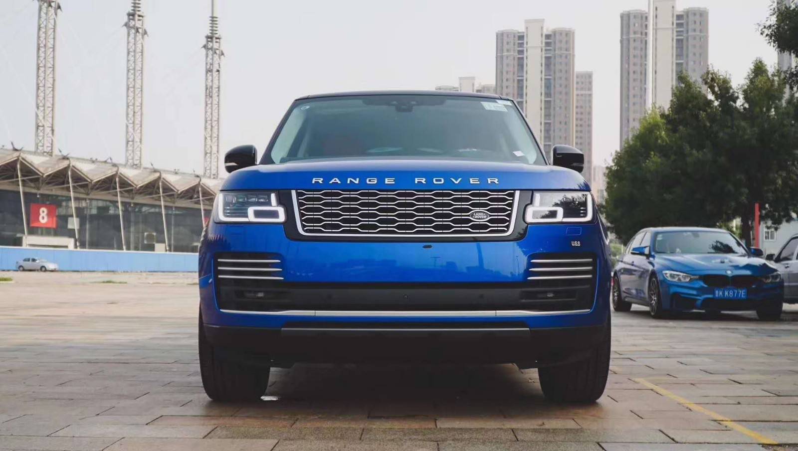 路虎揽胜创世加长版现车公路越野港口热惠