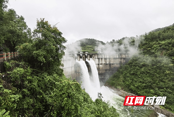 一场秋雨一场寒,快来邂逅凤凰长潭岗"醉美"秋景