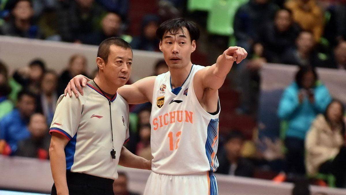 38岁老将或将退役,帮四川拿首个总冠军,抛妻弃女娶网红惹争议_孟达