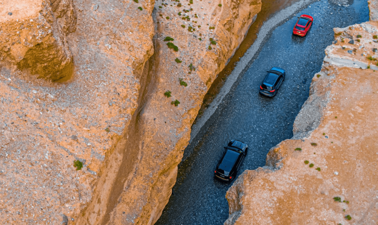 穿越天空之镜横跨红崖无人区感受福特suv的铁汉柔情