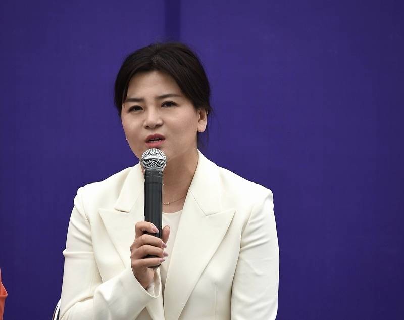 张芳:撸起袖子加油干 为压实"米袋子"尽绵薄之力_黑龙江