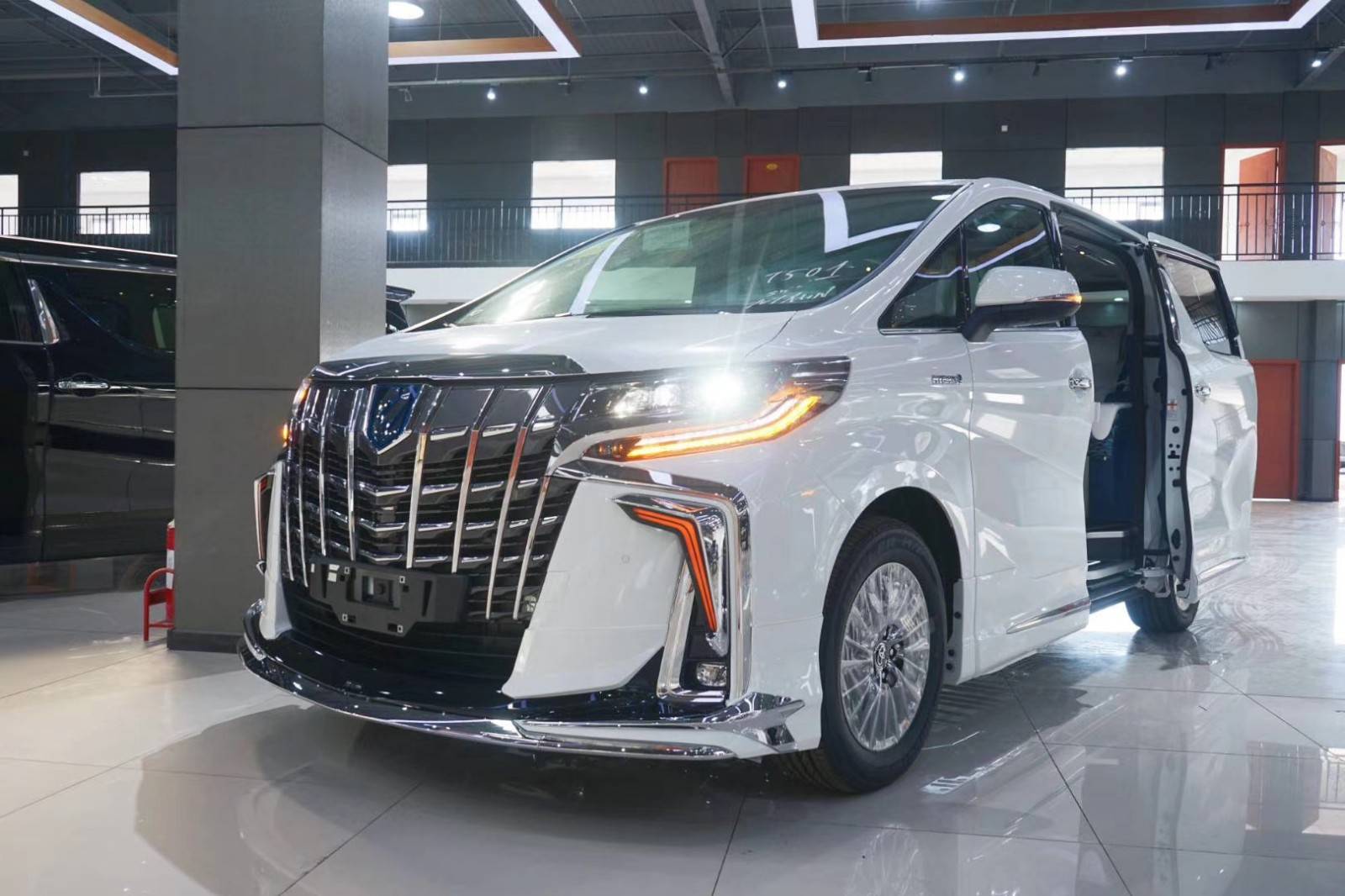 全新丰田埃尔法奢华商务保姆车 特价直销