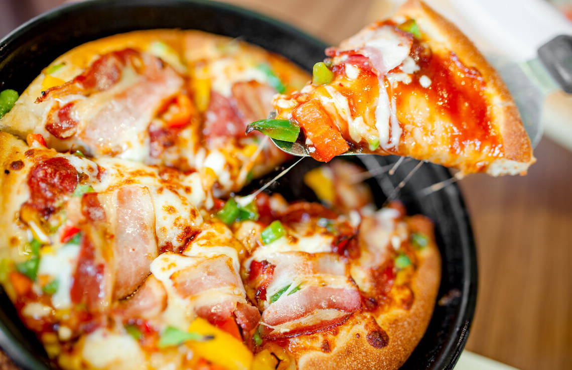 咖哩德式香肠披萨入门烘焙家常菜学会自己在家做聚会显身手