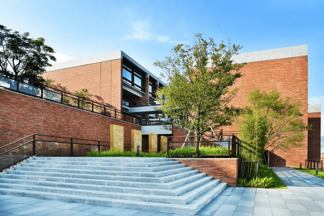 点击查看更多订阅内容> -1- 项目概况 华润大学项目位于深圳东惠州