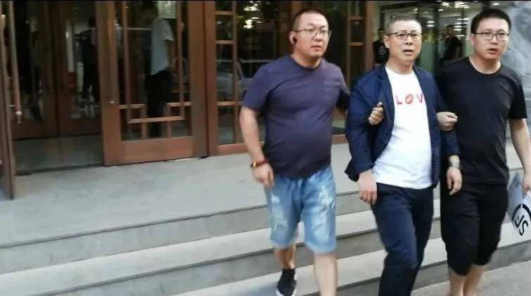 公安人员在北京抓获刘玉龙