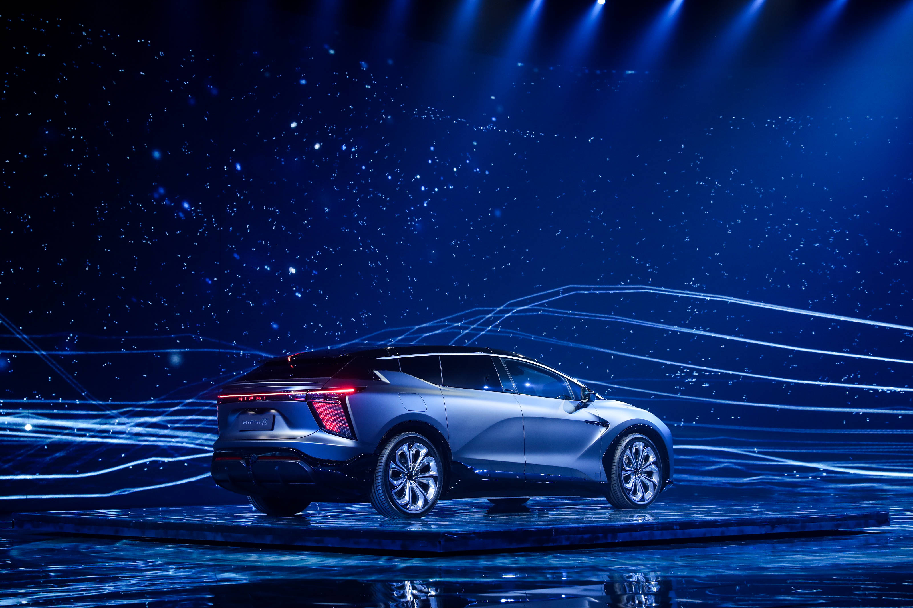 高合hiphi x全球首发上市 售价68-80万元