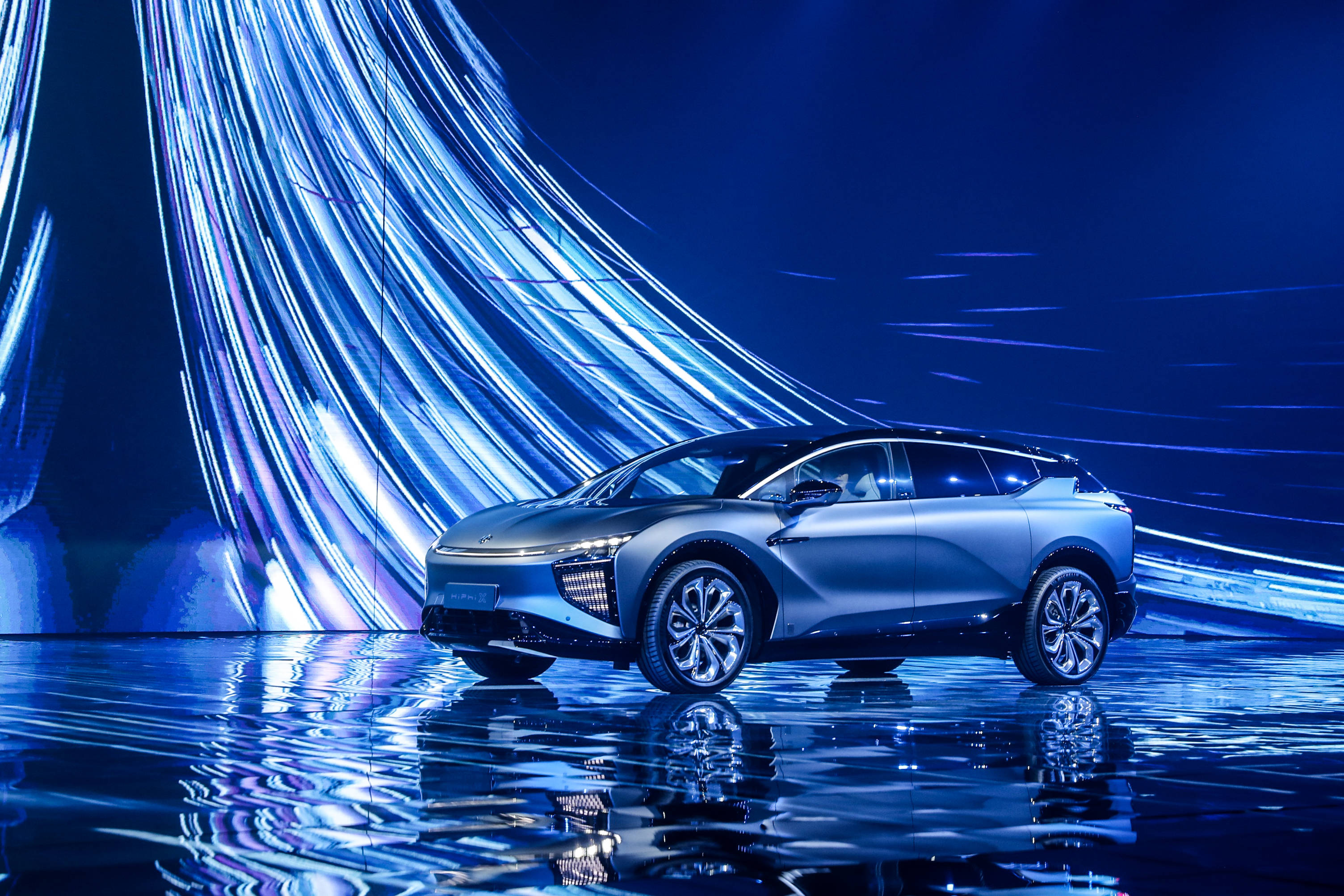 高合hiphix全球首发上市售价6880万元