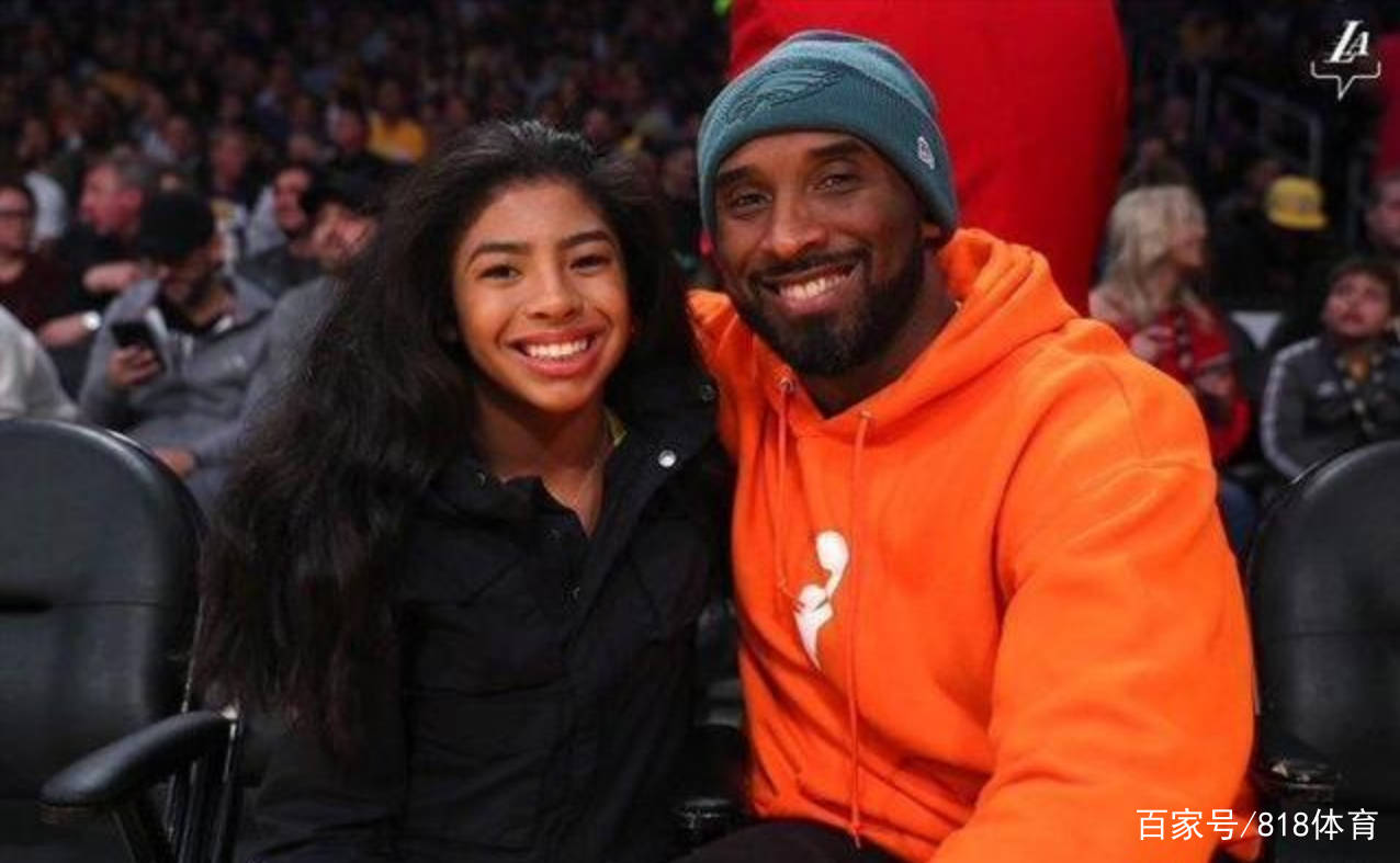 泪目科比遗孀瓦妮莎晒1岁女儿视频koko抱着科比相框连叫2声爸爸