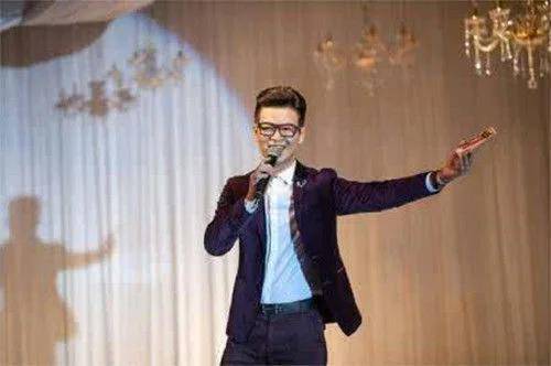 婚礼结束语主持词怎么说 婚庆主持新人退场台词