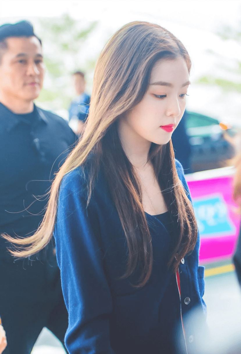 裴珠泫的气质可真是优雅初秋针织衫的百变搭配看着舒适又高级