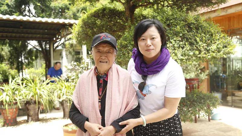 求是《小康》杂志社走进玉溪 专访褚橙庄园董事长马静芬