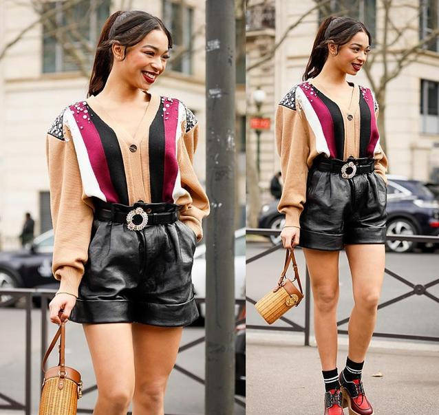 其招摇的色彩搭配时尚的皮裤简直就是高端风格之间的碰撞,想不让人
