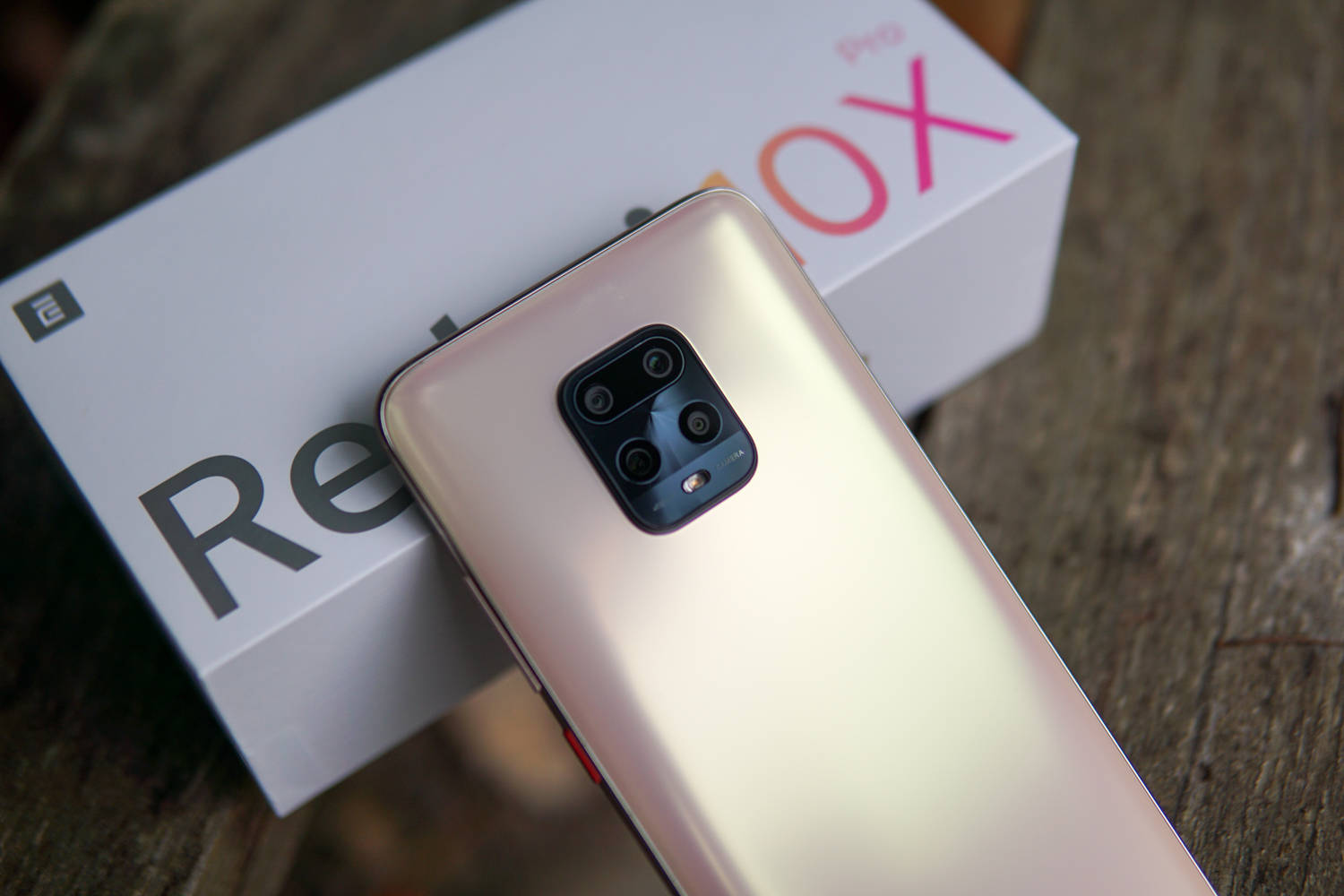 天玑820,6 128gb,跑分40万,小米redmi 5g手机创新低,仅1599元