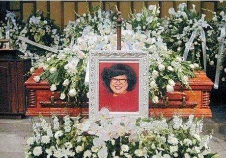 沈殿霞逝世12年后郑少秋公开离婚真相戴假发40年只为她摘过