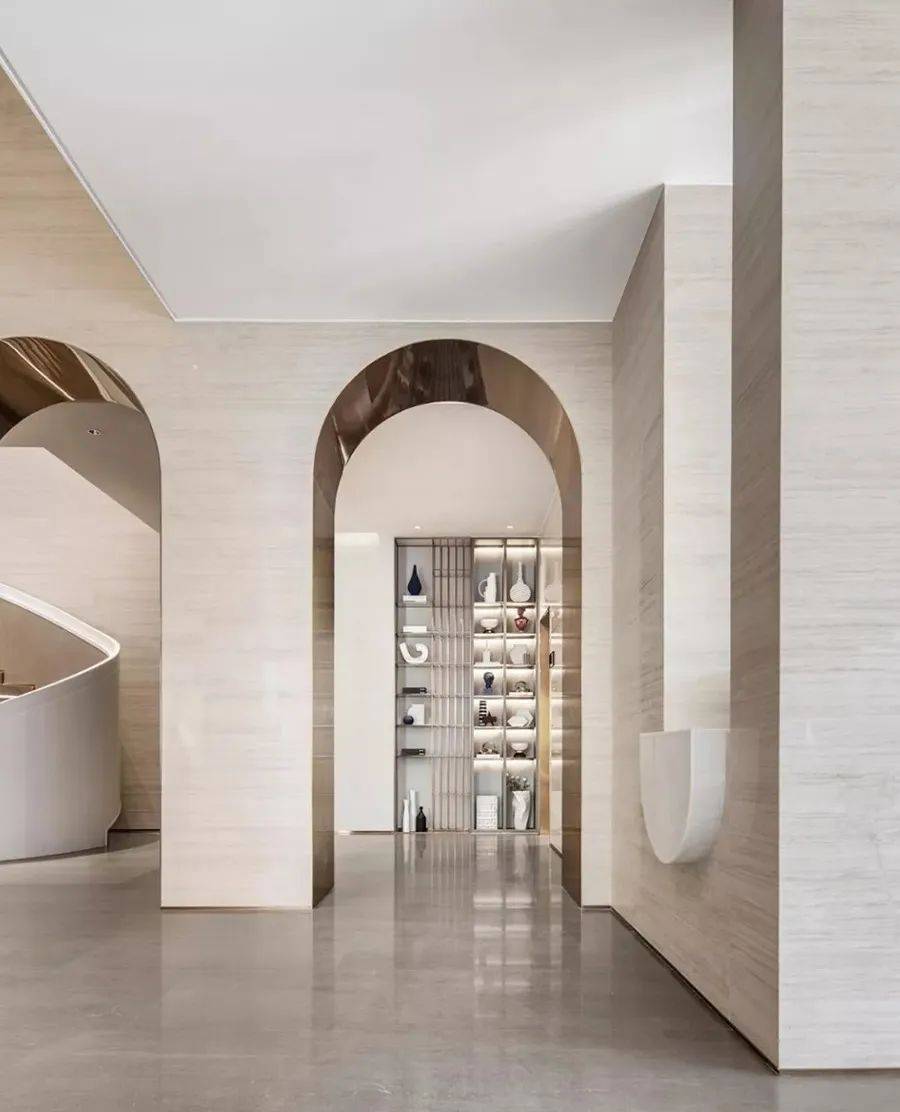 如果结合了简单且造型独特的不锈钢装饰线,其装饰效果又提高了一个