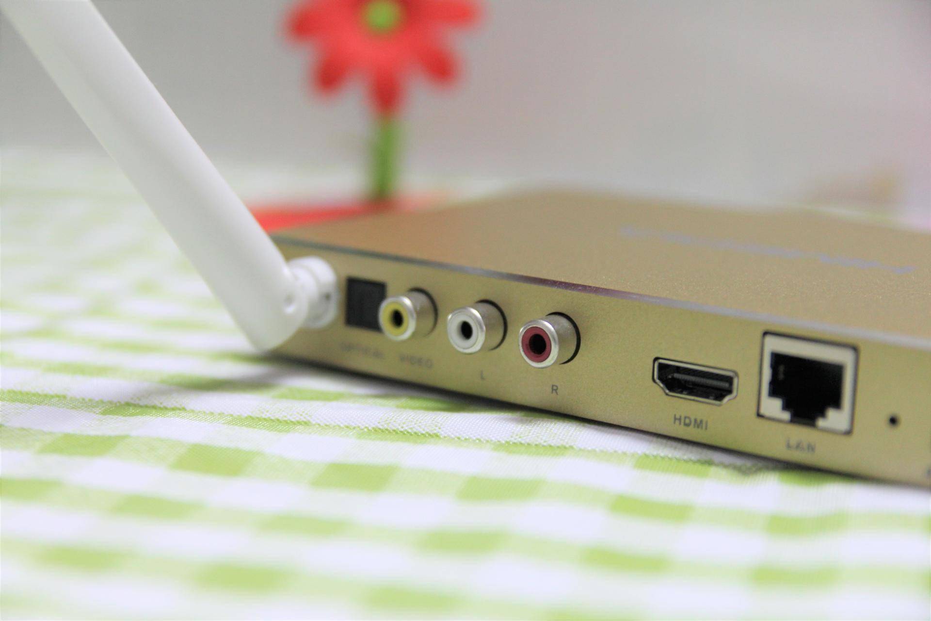 换机顶盒比换电视机划算海美迪4k播放器h7plus体验