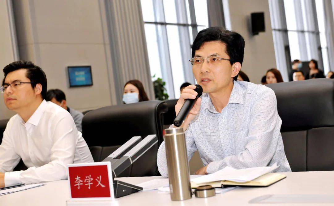 "南通市政府副秘书长,指挥中心书记李学义说到.