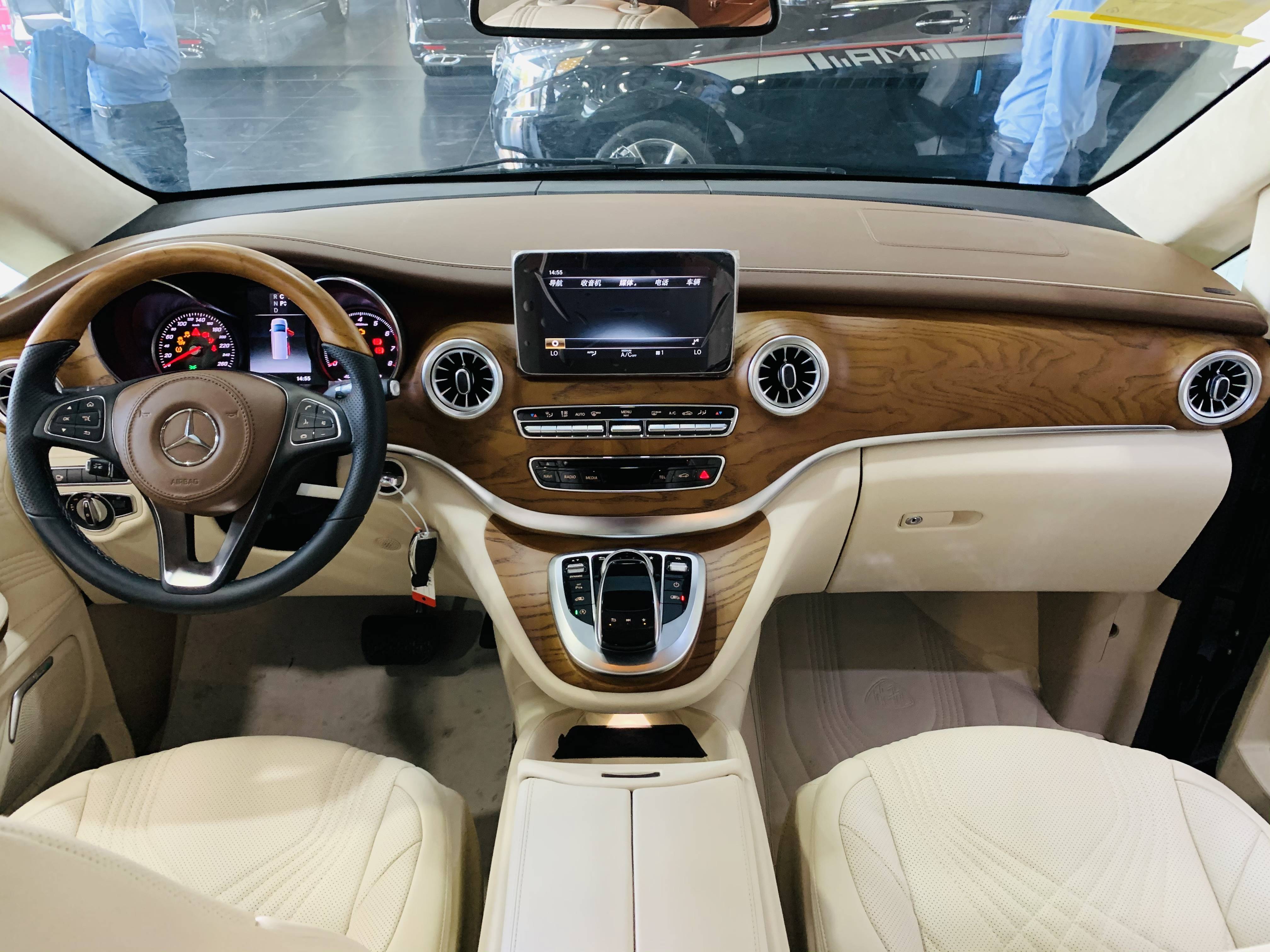 公司商务接待高端车首选奔驰迈巴赫vst98s