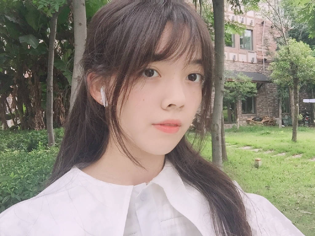 《巴啦啦小魔仙》的凌美雪长大了,如今15岁身高175,证件照好美_刘黛希